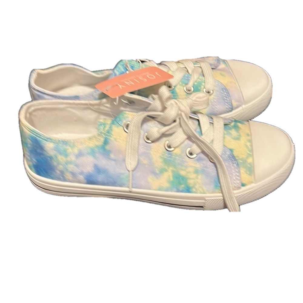 Josiny Size 6 Women’s Tie Dye Shoes NWT - Picture 3 of 6